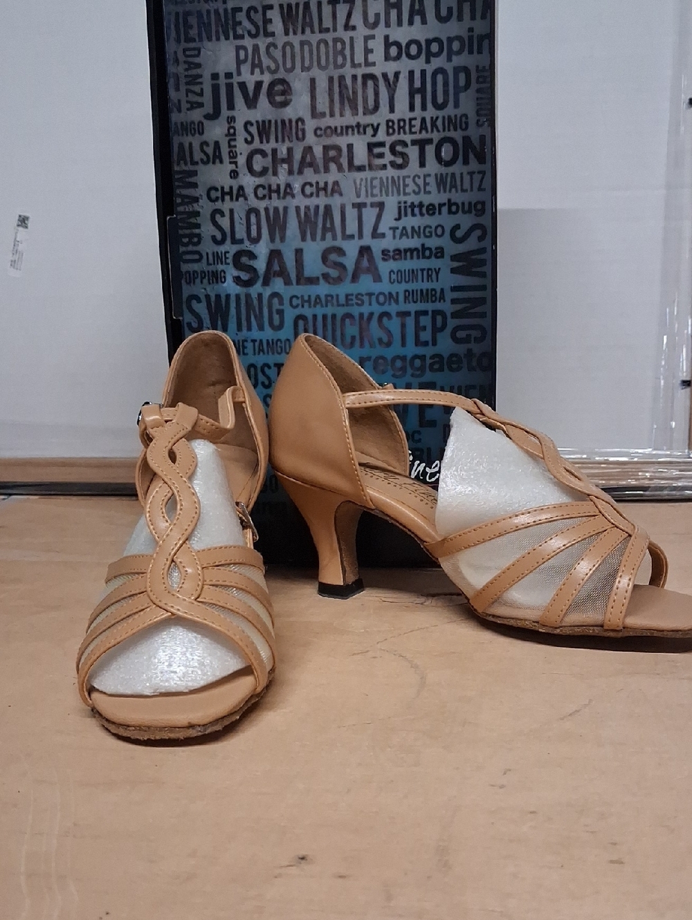 NWT Womens Very Fine  Ballroom Dance Shoes Size 5.5
